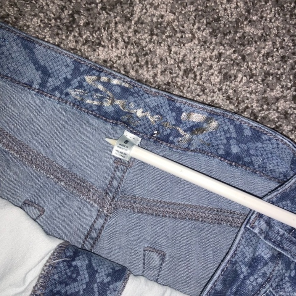 Seven7 Women’s Weekend Python Print Denim Shorts … - image 4